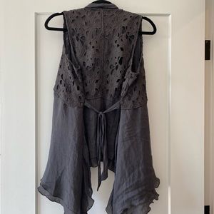 Onetheland charcoal gray flowy vest with lace detailing
